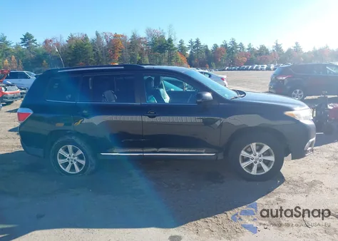 2012 Toyota Highlander Se V6 из США, поврежденный, VIN 5TDBK3EH3CS099319